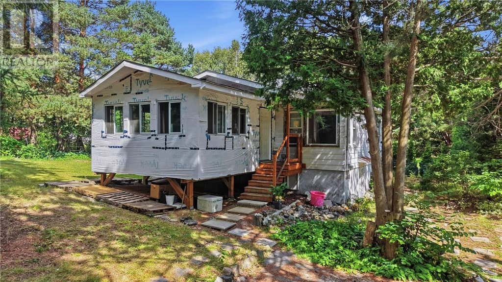 690 PEARSON DRIVE