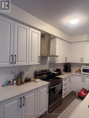 94 Phoenix Blvd, Barrie, ON 2