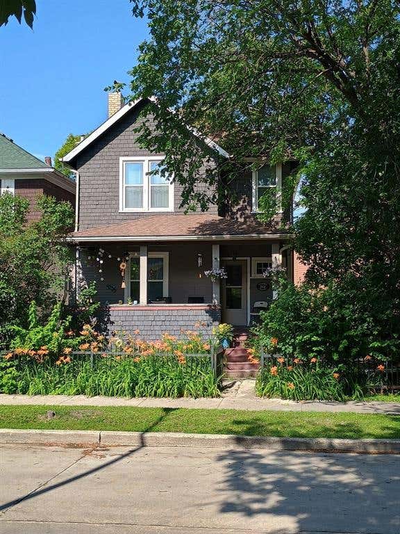 542 CAMDEN PLACE