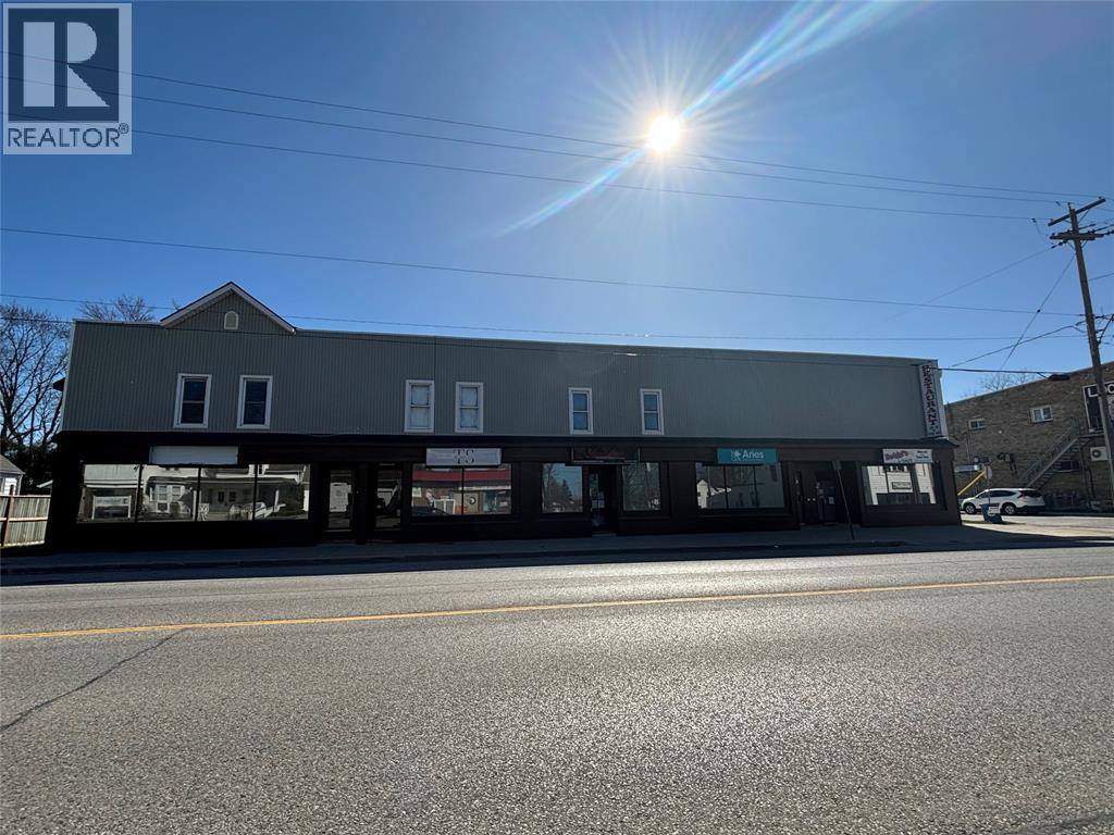 641-647 BROADWAY STREET, PLYMPTON-WYOMING, ON N0N 1T0 - Image 3129527438.jpeg?d=l