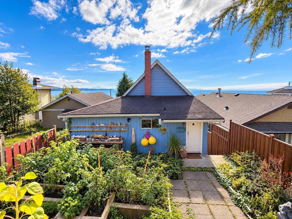 15249 VICTORIA AVENUE, WHITE ROCK, BC V4B 1G7 - Image 2173914058.jpeg?d=l