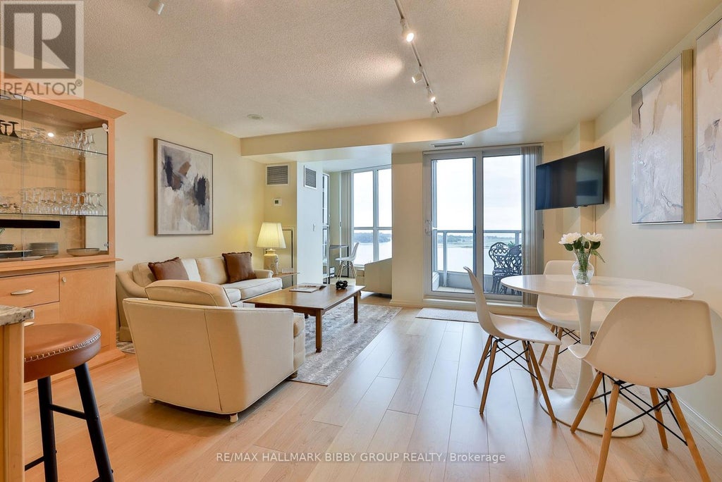 1911 - 208 QUEENS QUAY, TORONTO (WATERFRONT COMMUNITIES), ON M5J 2Y5 - Image 226263940.jpeg?d=l