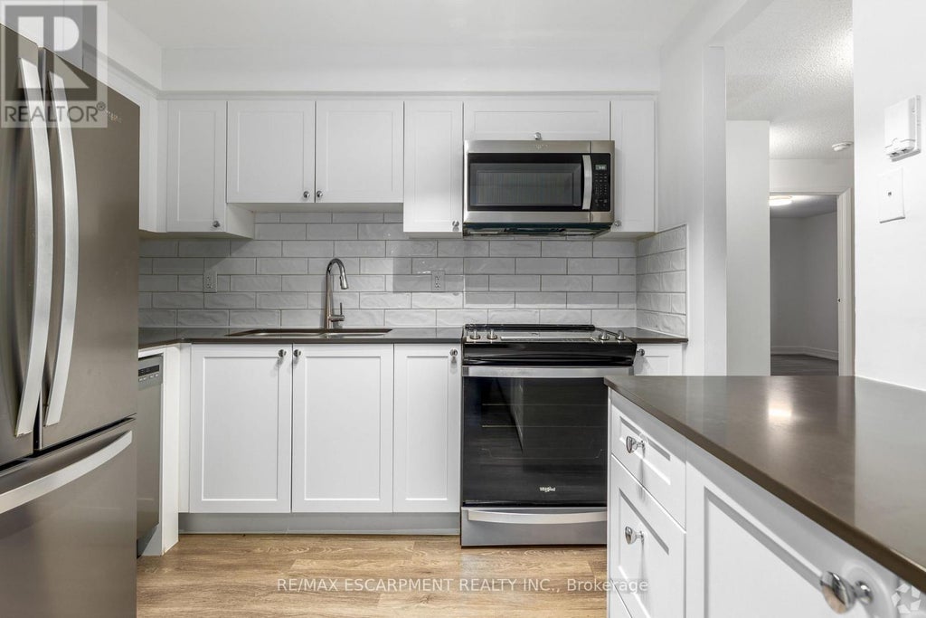 0033 - 565 BELMONT AVENUE W, KITCHENER, ON N2M 5E7 - Image 3775236117.jpeg?d=l