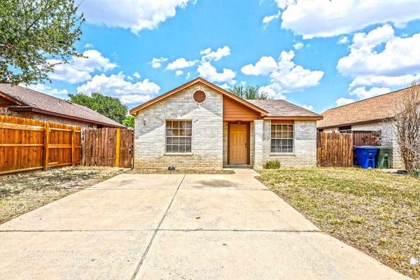 11811 FAWN DR, LAREDO, TX 78045 - Image 108be847446c1f80b0c833ea0baadad0/2272087372