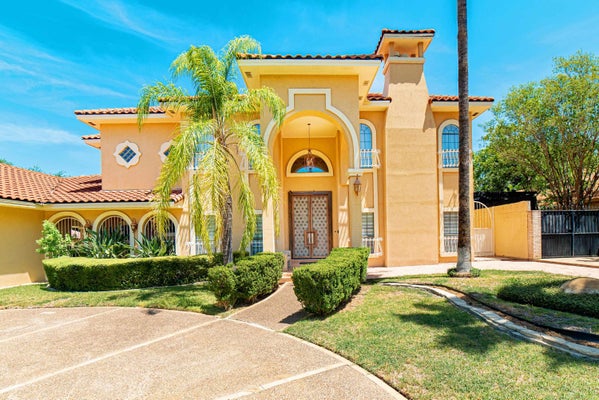110 WINDSOR RD, LAREDO, TX 78041 - Image 11b5cbec4c7701e60d38e3ec2d02fdbd/1627299260