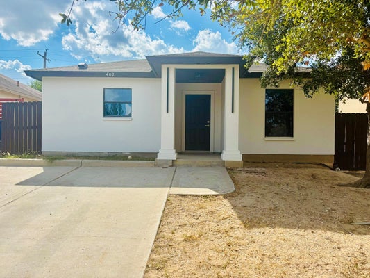 402 JAZMIN DR, LAREDO, TX 78043 - Image 61069816cdd4c9c7cb02fd55c8a77608/3822349701