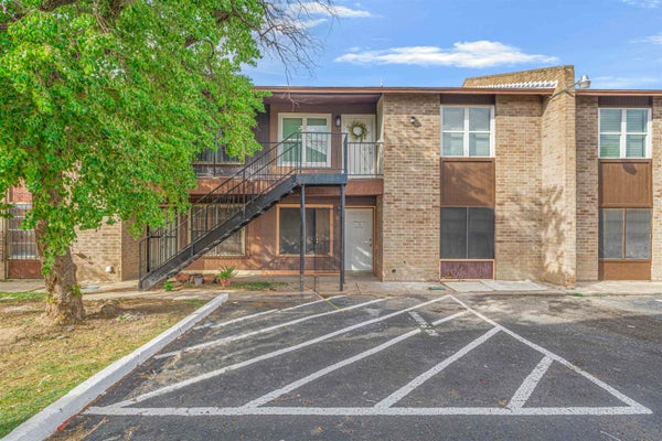 4902 MARCELLA AVE APT 4, LAREDO, TX 78041 - Image 6a191f17102fe9546ec149b908bd2e8e/1439777330
