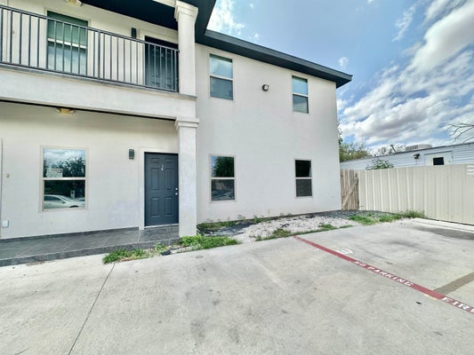 2705 MAURICIO ST, LAREDO, TX 78041 - Image 87930bac9d3b4d9f63ab26c2e6437726/1304199617