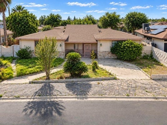 210 DAISY LN, LAREDO, TX 78046 - Image 8aa3854726ca2cf59b1fce89975db1de/399840366
