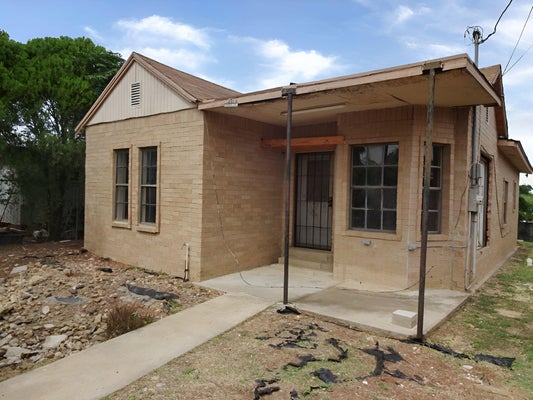 4518 RODEO LN, LAREDO, TX 78046 - Image b0fa7f80576850848f6ccf1d1b2c5fcf/899354544