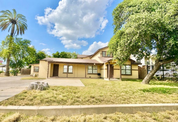 1304 ROSARIO ST APT 4, LAREDO, TX 78040 - Image beb3223ce7db47b081eeee901e01c621/998980435