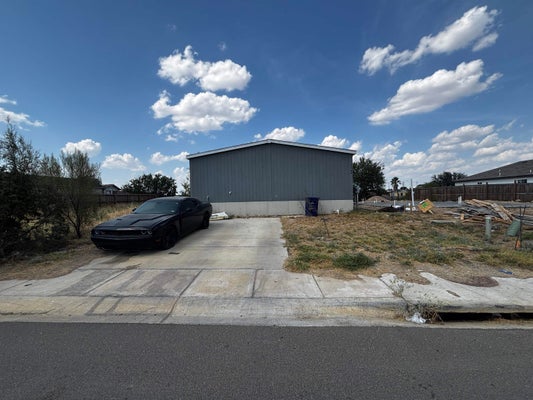 5144 PLASENCIA LN, LAREDO, TX 78046 - Image e1c2ae46a549a3c9d334ea386b0c2cf8/4177352206