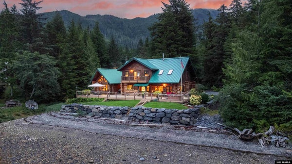 10413 POINT SUSAN RD, KETCHIKAN, AK 99901 - Image 3831ebc35f030f896b3a535e9ddea874/970227565