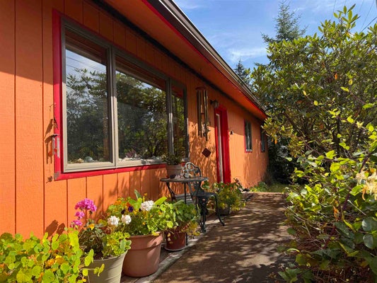 405 VERSTOVIA AVE, SITKA, AK 99835 - Image 50419bf0fb7d1ff4a267de75bbdce60d/1303997077