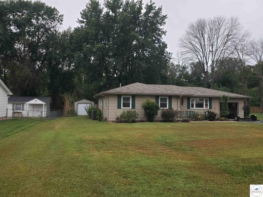 107 S CHEROKEE AVE, CLINTON, MO 64735 - Image b0ddf2f5283df75a5d1a95f037c8f6a7/2934913462