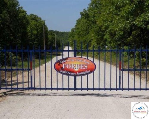 ADDRESS PRIVATE, EDWARDS, MO 65326 - Image d6744f8dcd61b6f6b9935fe18ddbf09b/3367921752
