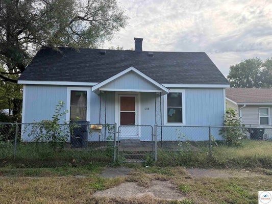 1218 E 13TH ST, SEDALIA, MO 65301 - Image ef5d0d7ca77e059f705d401f7bfeab65/1072069057
