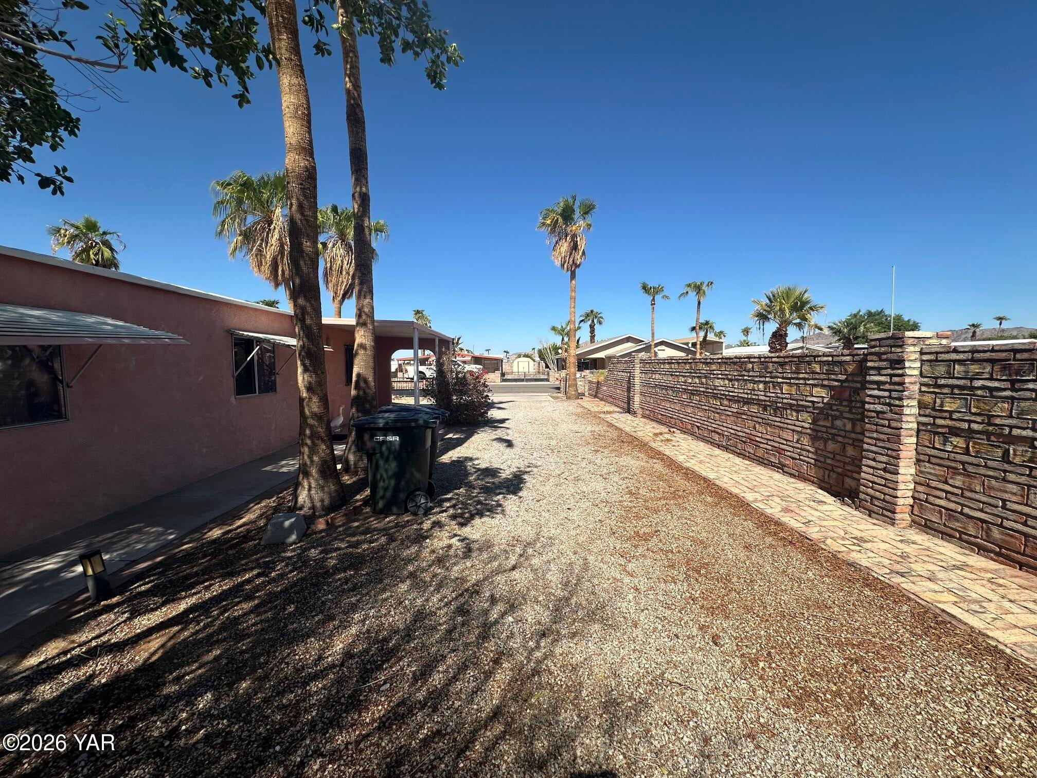 13411 E 42nd Street - Photo 2