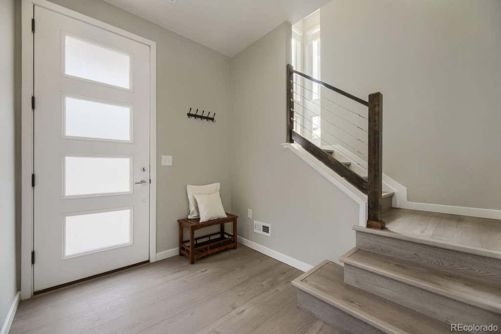 Photo of 5051 S Queen Court, Littleton, CO 80127 (MLS # 8118902)