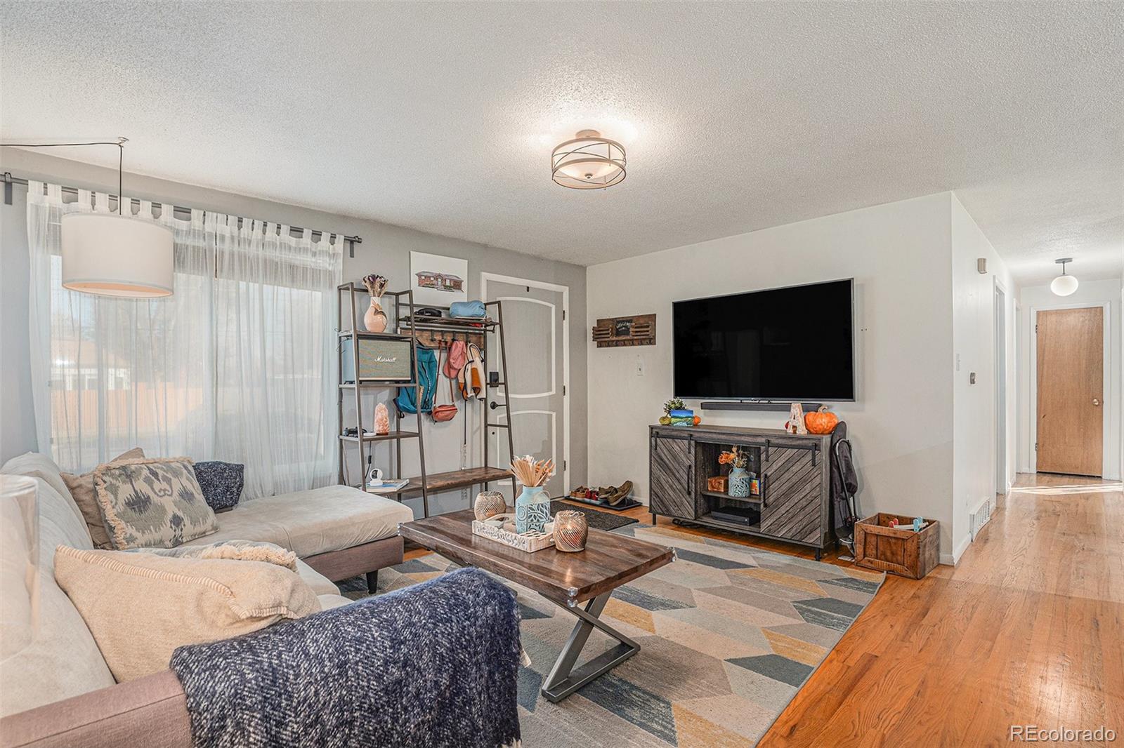 1377 S Oneida Street