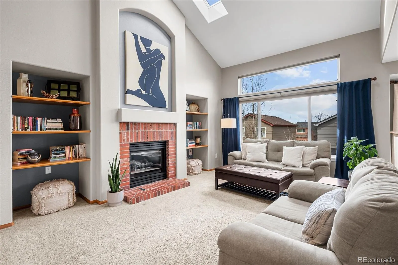 Centennial, Colorado 80015, United States, 4 Bedrooms Bedrooms, ,3 BathroomsBathrooms,Residential,Pending,92501