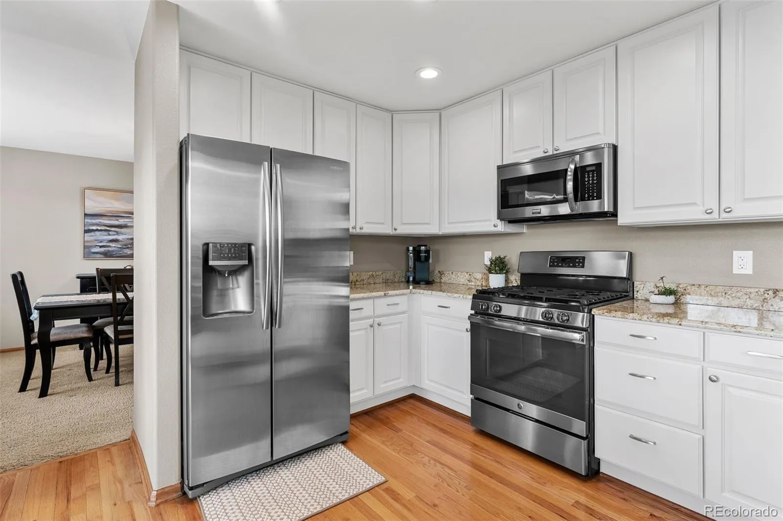 Centennial, Colorado 80015, United States, 4 Bedrooms Bedrooms, ,3 BathroomsBathrooms,Residential,Pending,92501