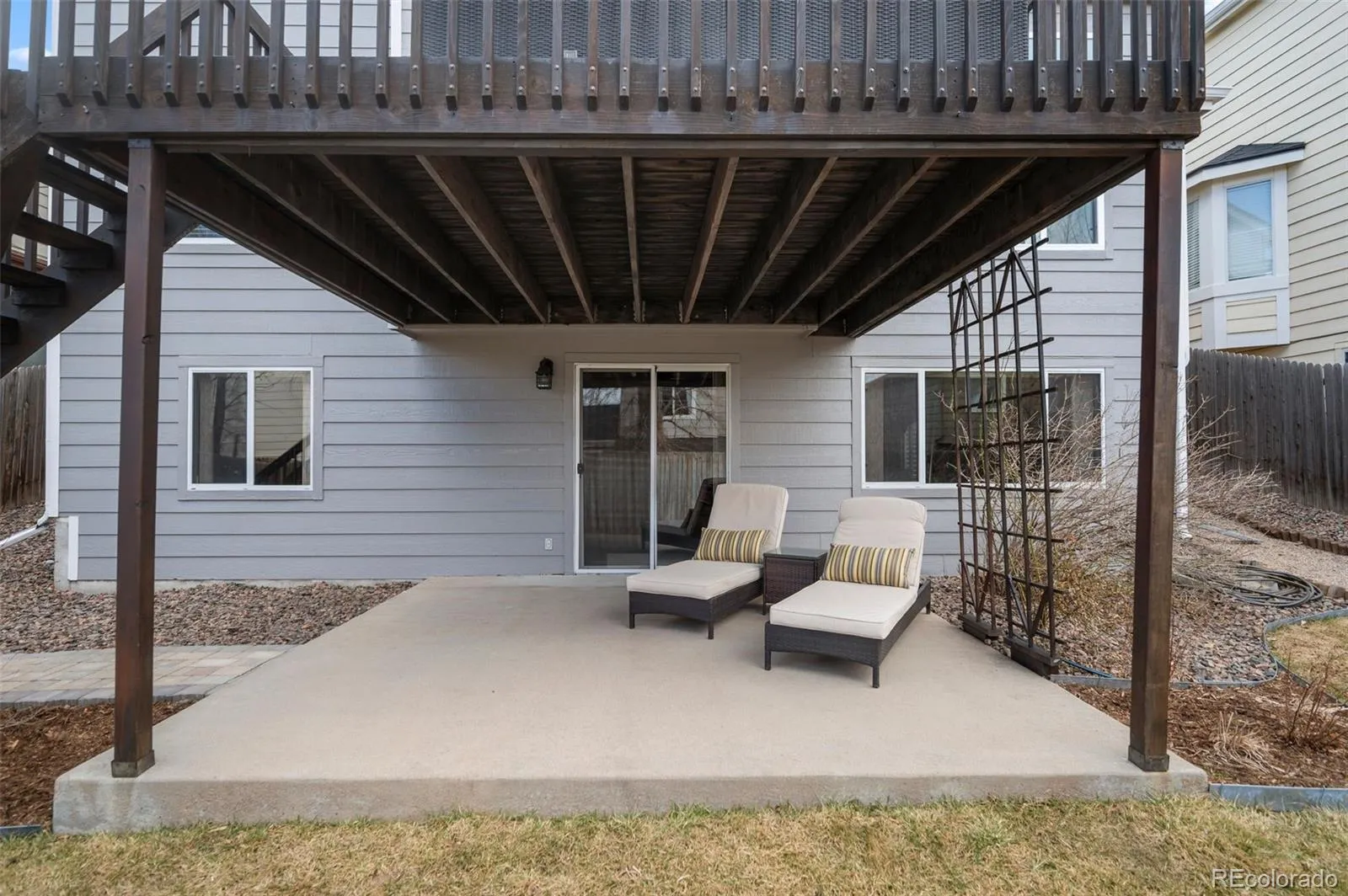 Centennial, Colorado 80015, United States, 4 Bedrooms Bedrooms, ,3 BathroomsBathrooms,Residential,Pending,92501