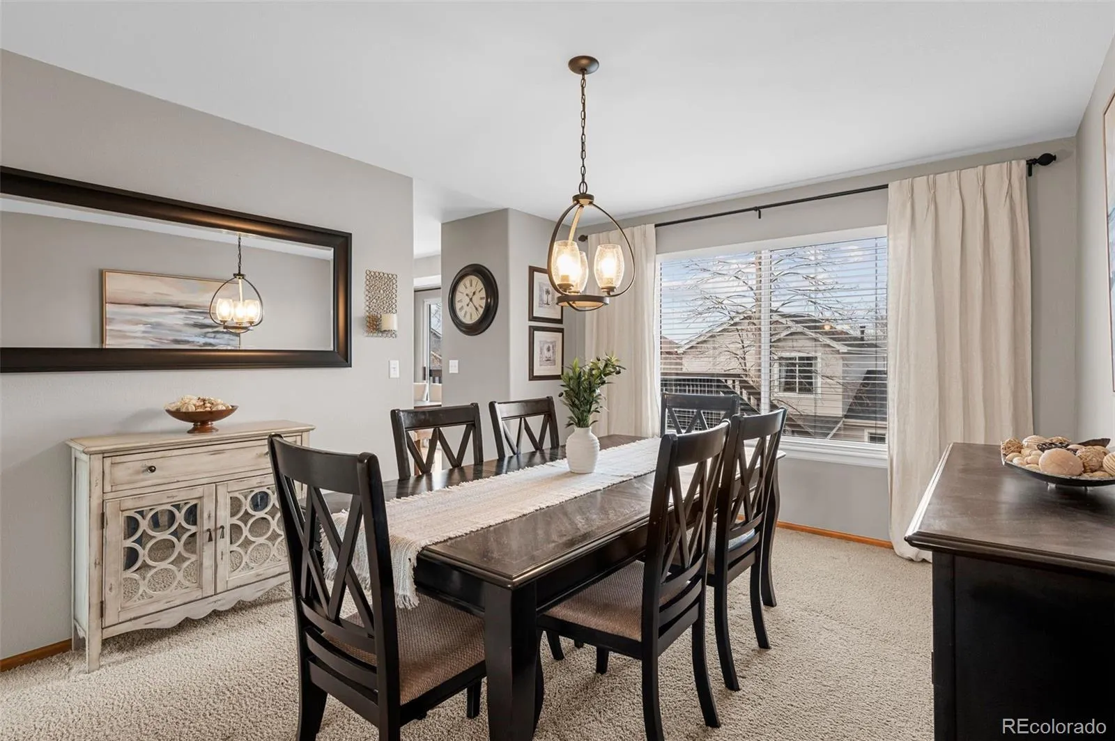 Centennial, Colorado 80015, United States, 4 Bedrooms Bedrooms, ,3 BathroomsBathrooms,Residential,Pending,92501