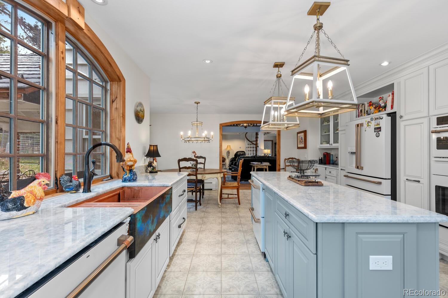 689 Red Deer Road