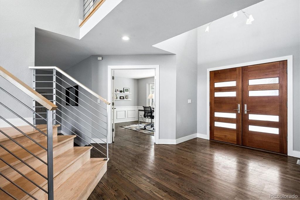 Photo of 10293 E Sheri Lane, Englewood, CO 80111 (MLS # 5110040)