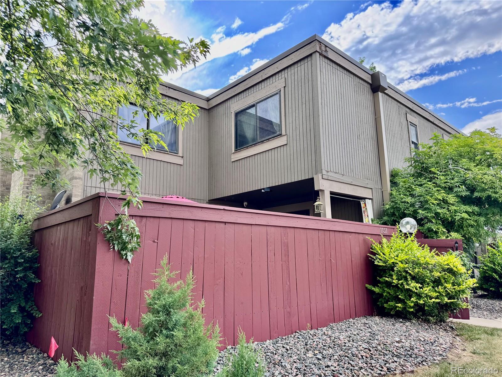1151 S Yosemite Way 27