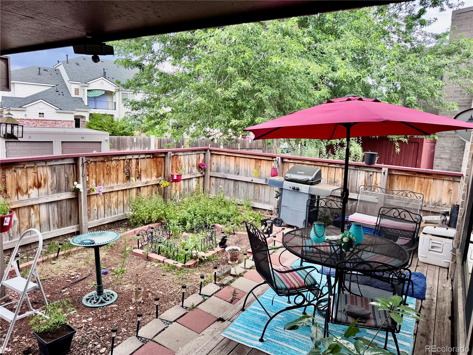 1151 S Yosemite Way 27