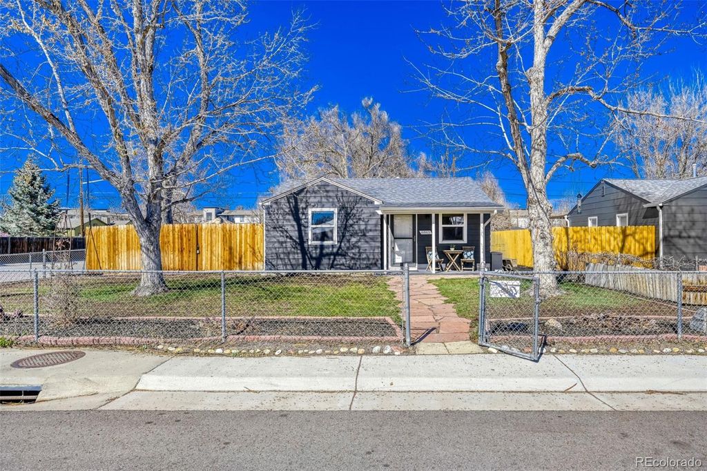 Photo of 6865 W 55th Place, Arvada, CO 80002 (MLS # 5810588)