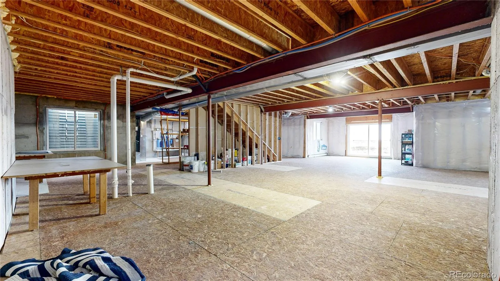 Keenesburg, Colorado 80643, United States, 3 Bedrooms Bedrooms, ,3 BathroomsBathrooms,Residential,Active,36285