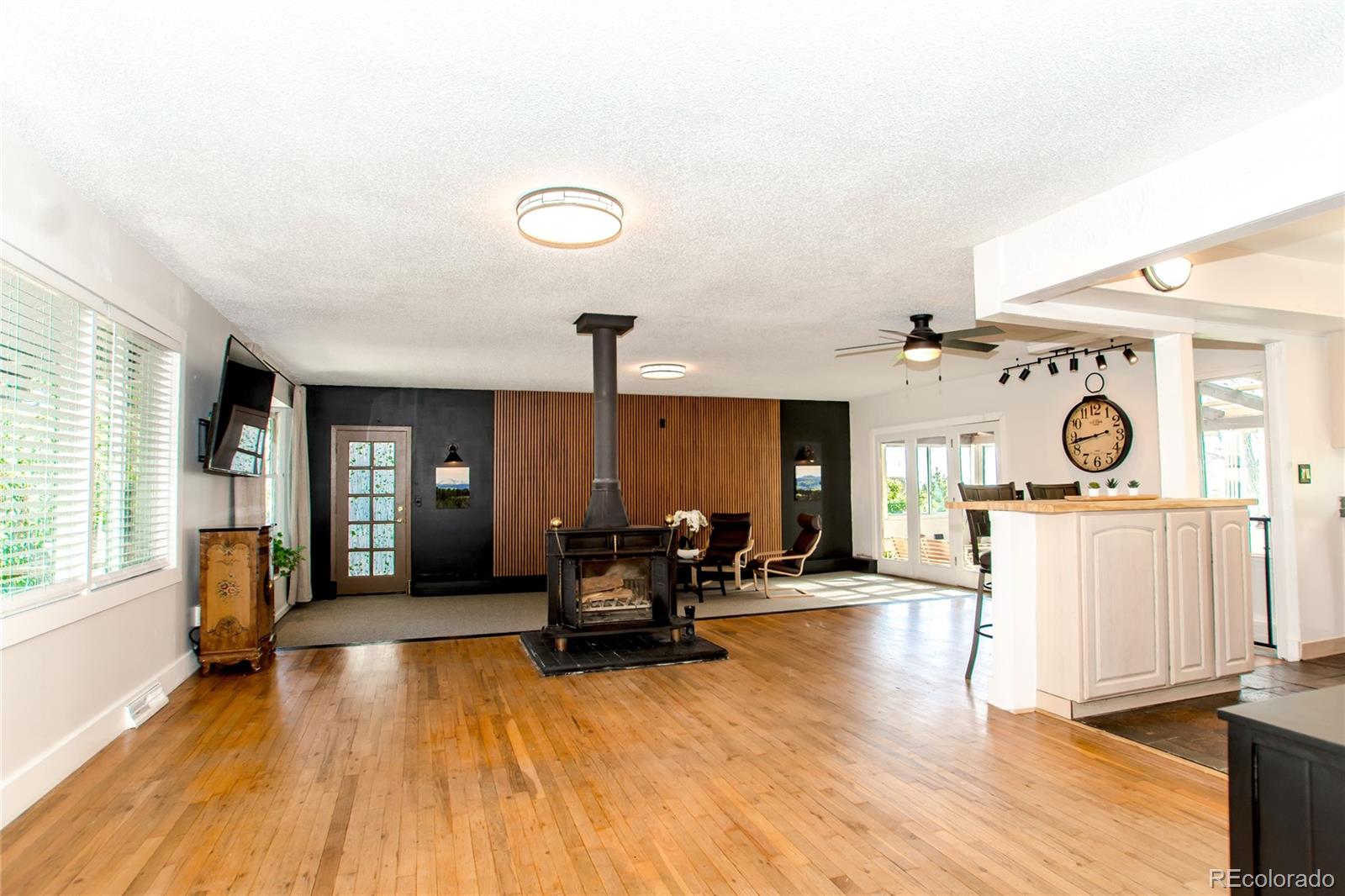 7684 Beverly Boulevard, Castle Pines, CO, 80108 4 7684 Beverly Boulevard