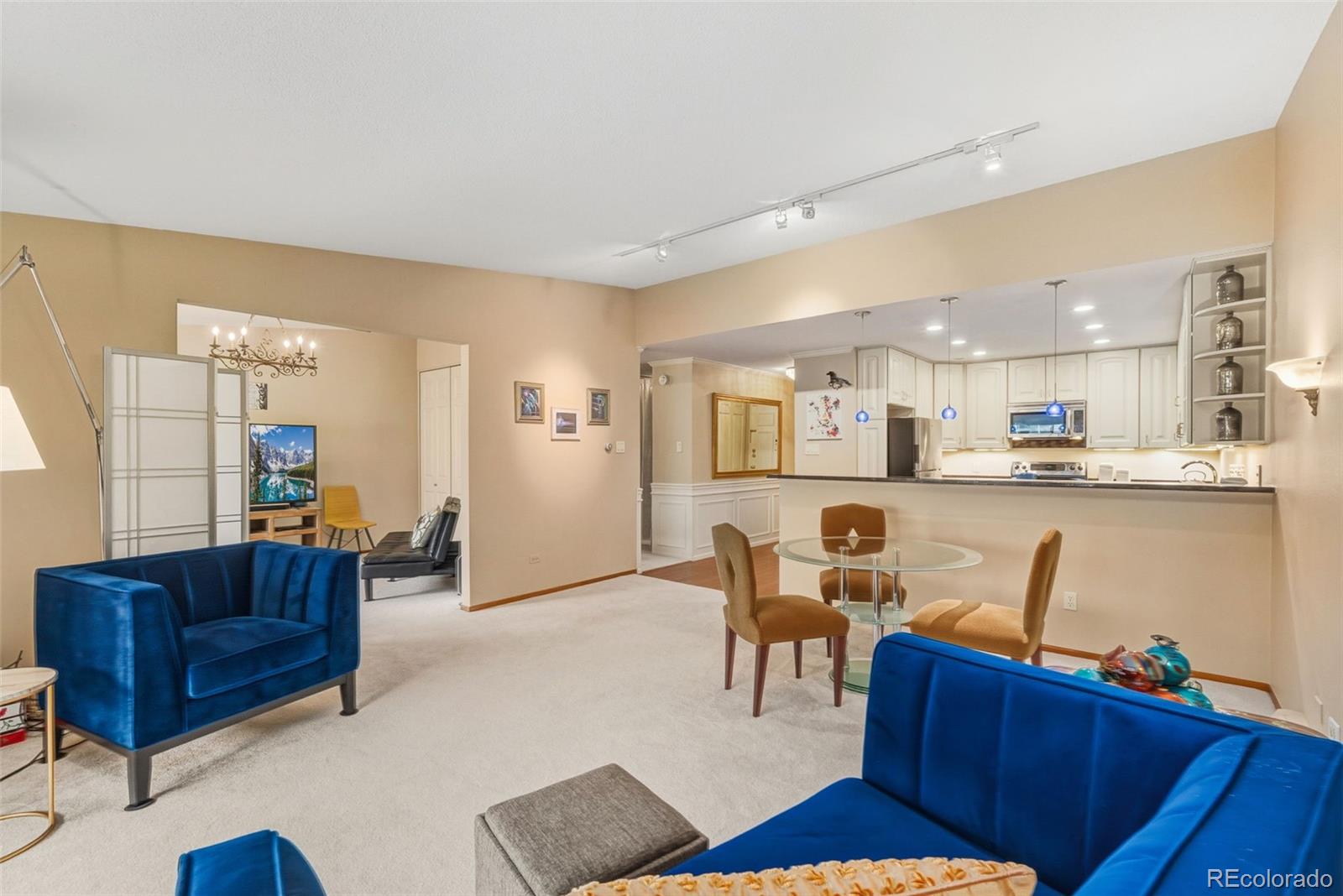 710 S Clinton Street 6B