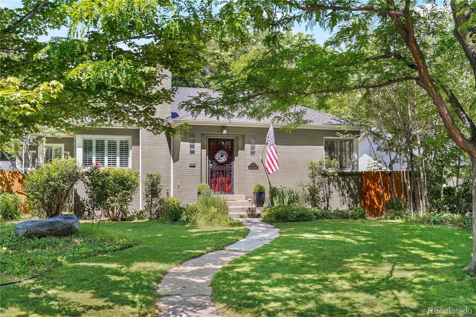 675 Dahlia Street
