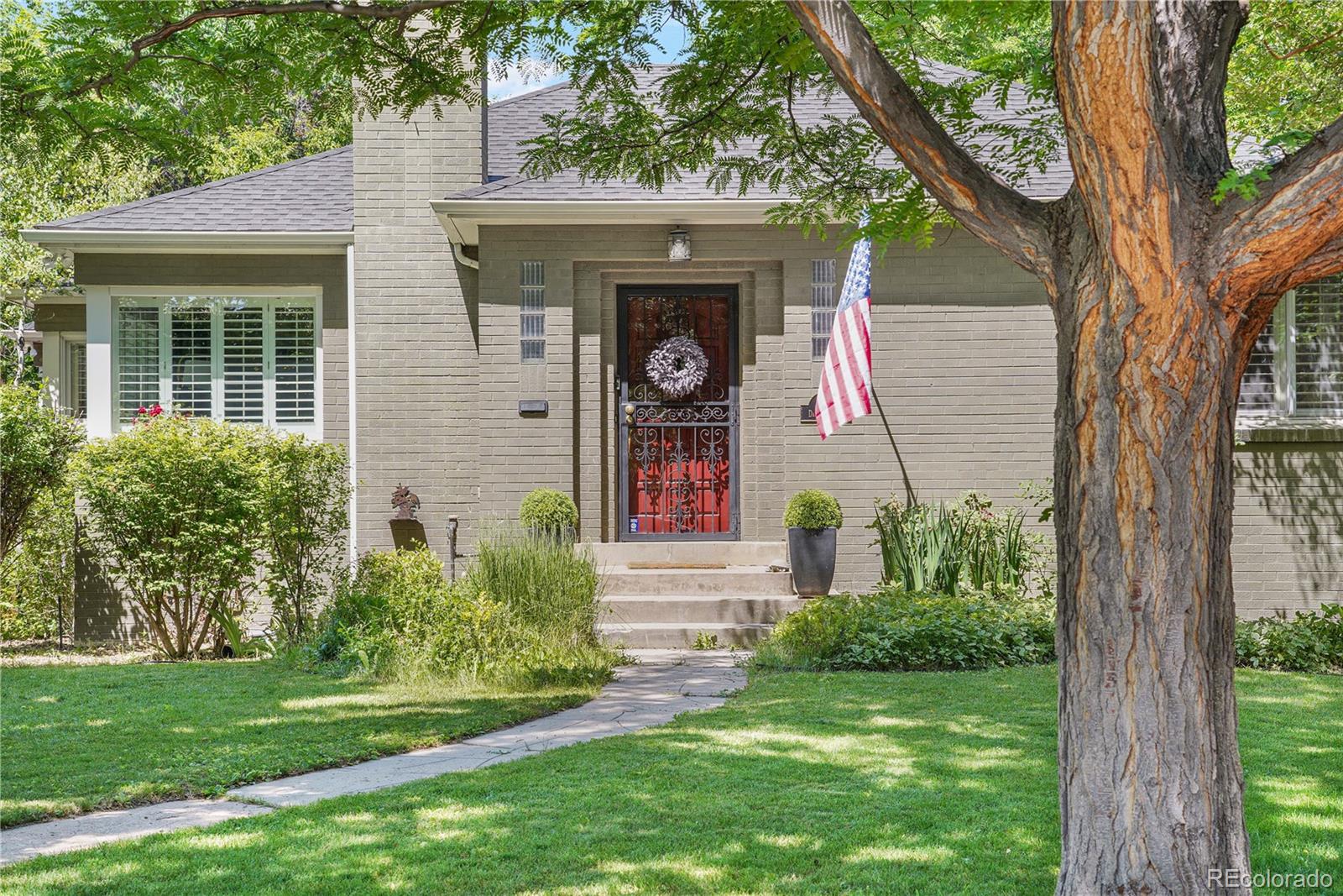 675 Dahlia Street