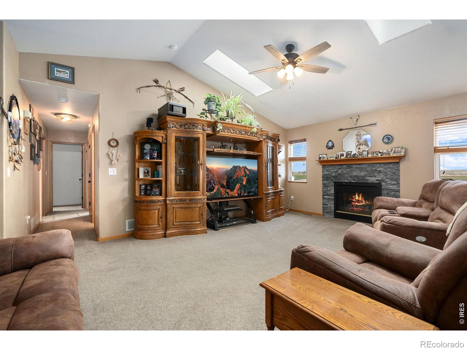 953 N Greeley Avenue