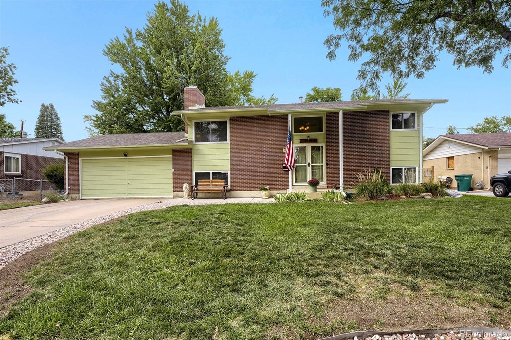 Photo of 9471 W Tennessee Avenue, Lakewood, CO 80226 (MLS # 9406173)