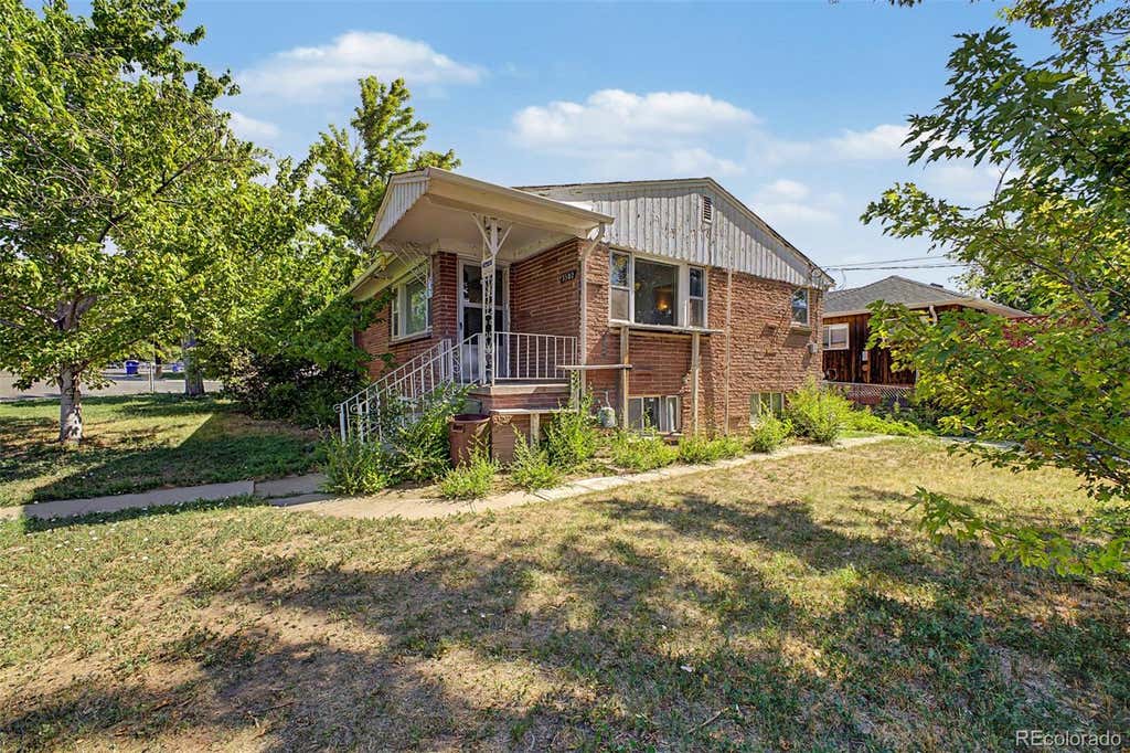 Photo of 3302 S Ogden Street, Englewood, CO 80113 (MLS # 8986901)