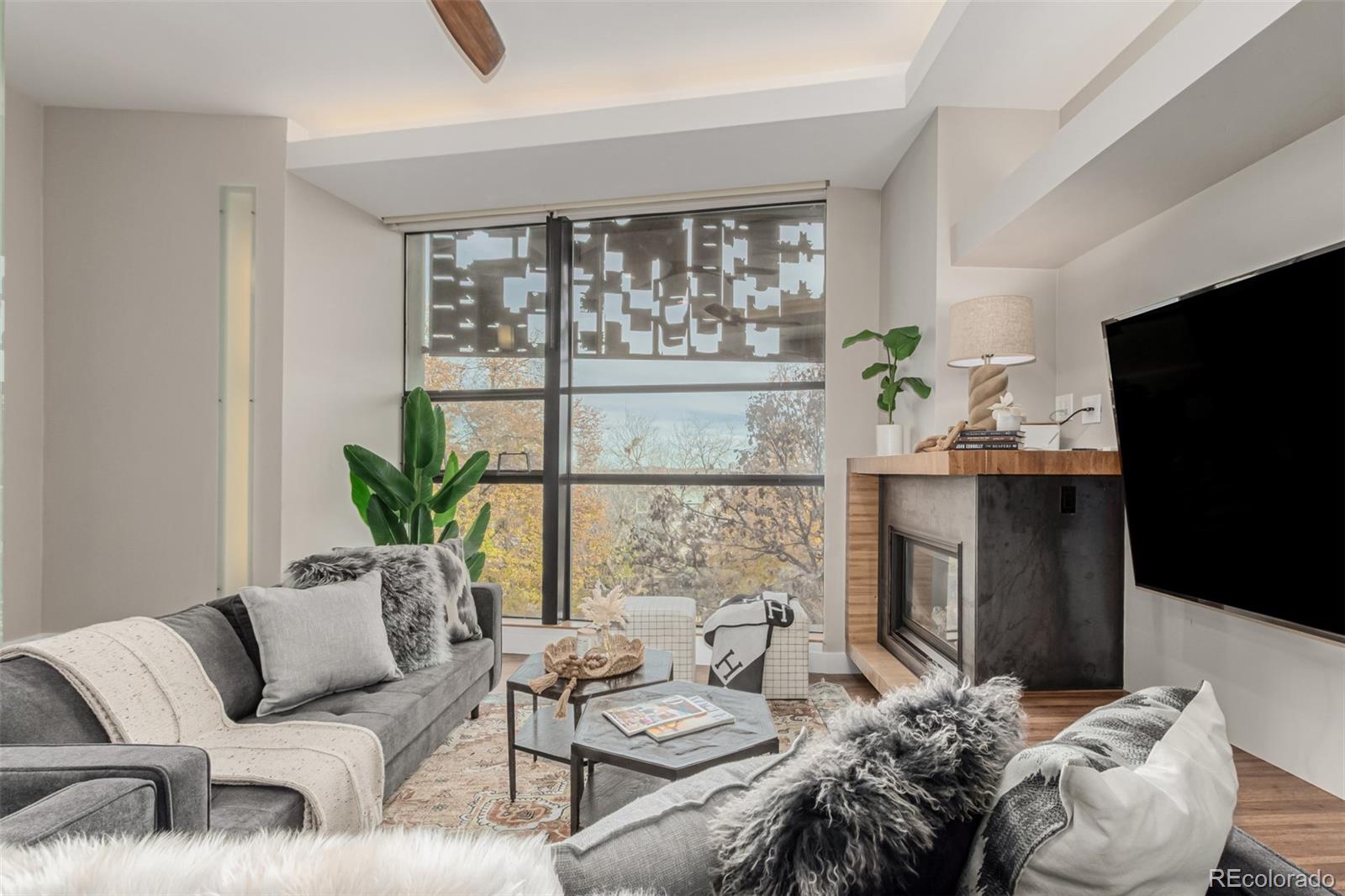 3207 N Shoshone Street