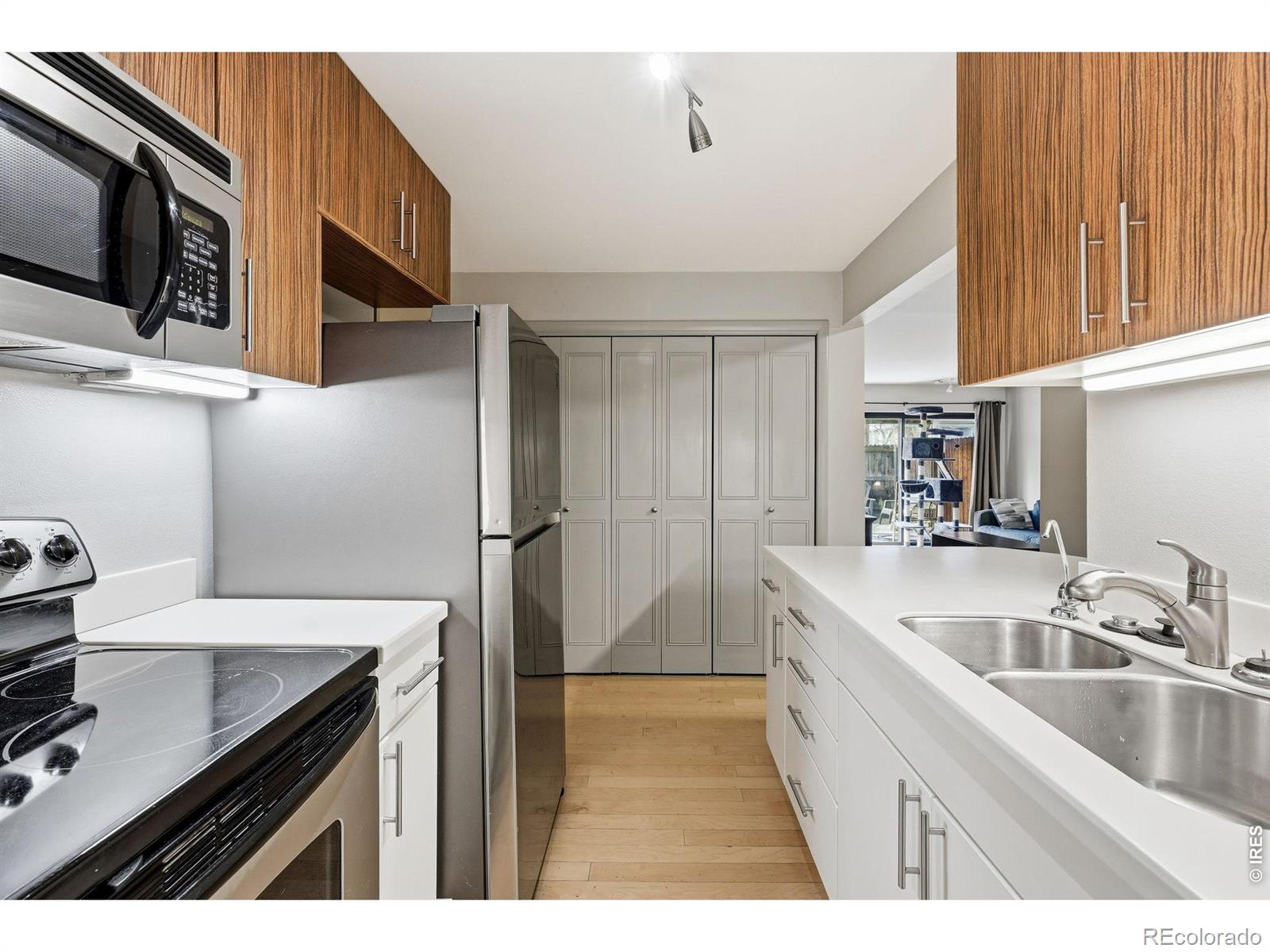 2227 Canyon Boulevard 155B