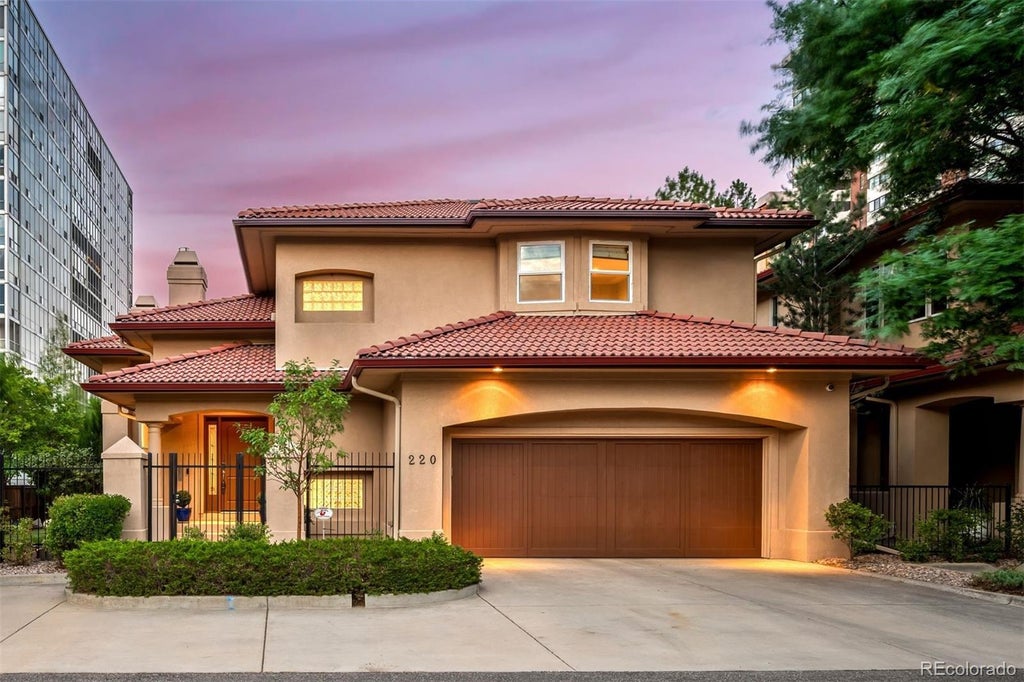 Photo of 220 S Milwaukee Street, Denver, CO 80209 (MLS # 5372028)