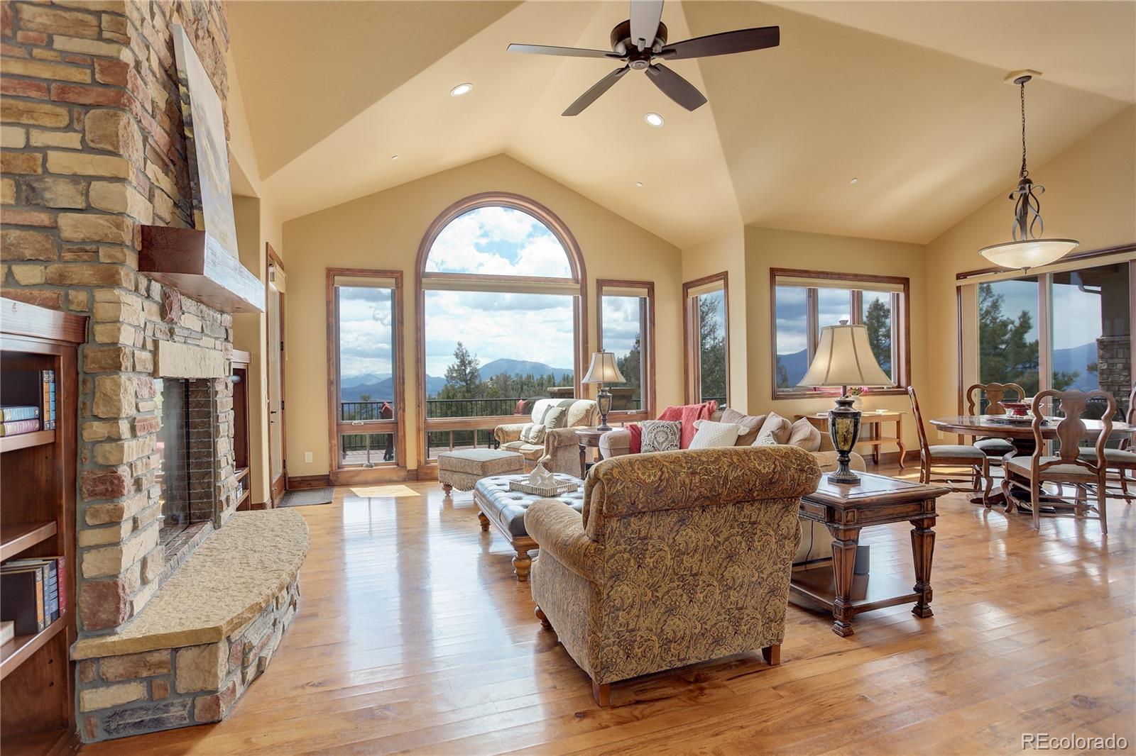 28800 Stonecrop Trail