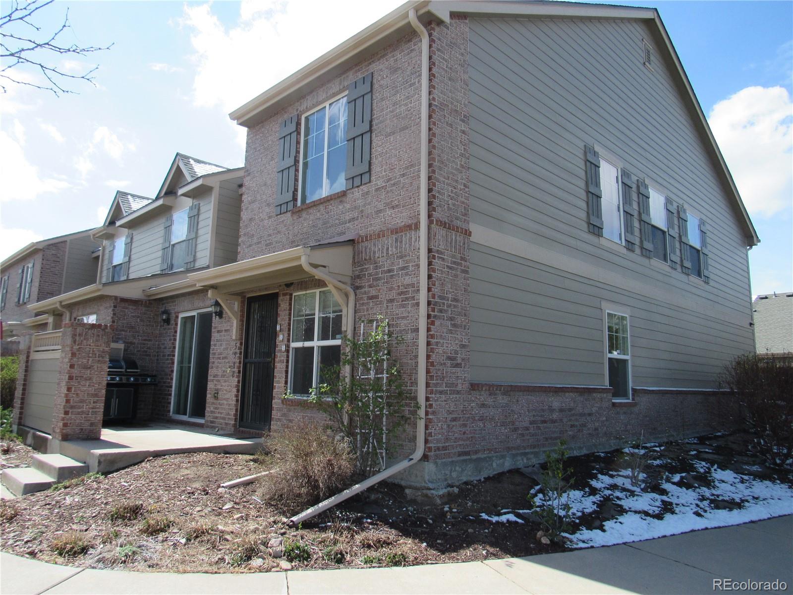 559 Alton Way E