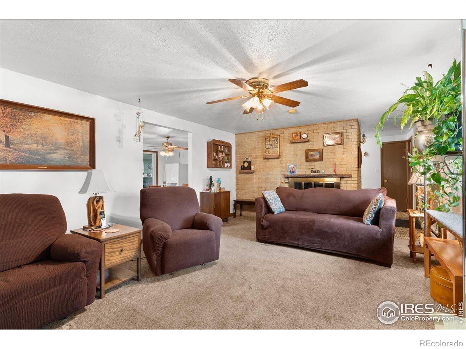 806 E Kelly Drive