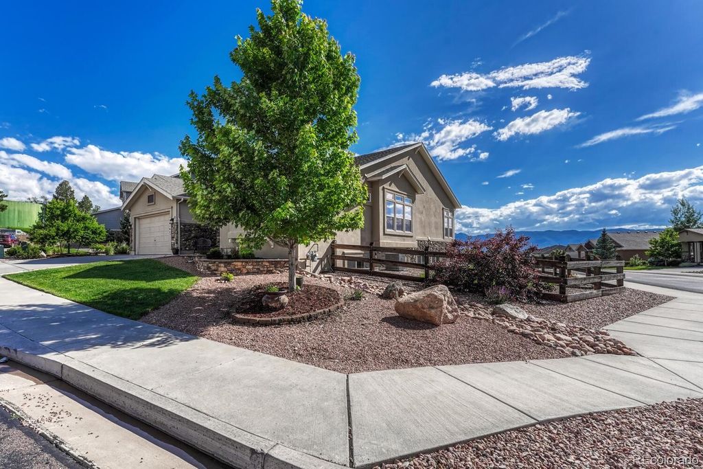 Photo of 16192 St Lawrence Way, Monument, CO 80132 (MLS # 3820576)