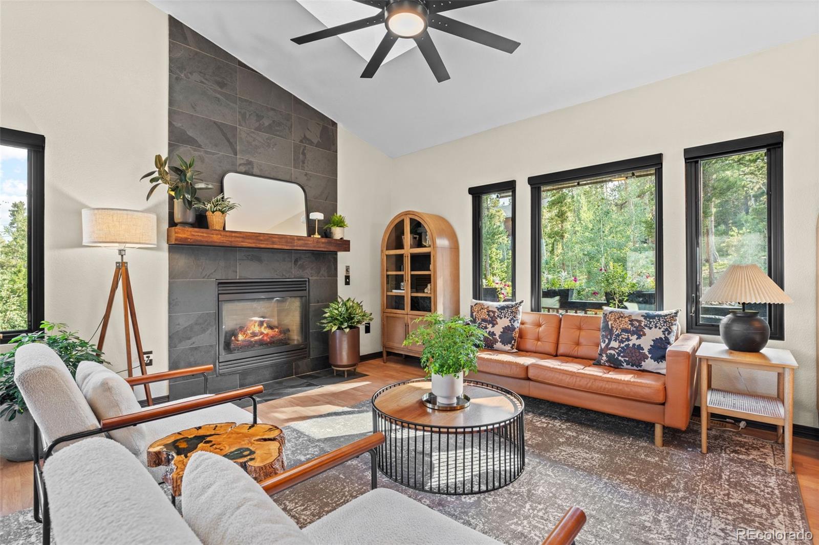 424 W Dory Way