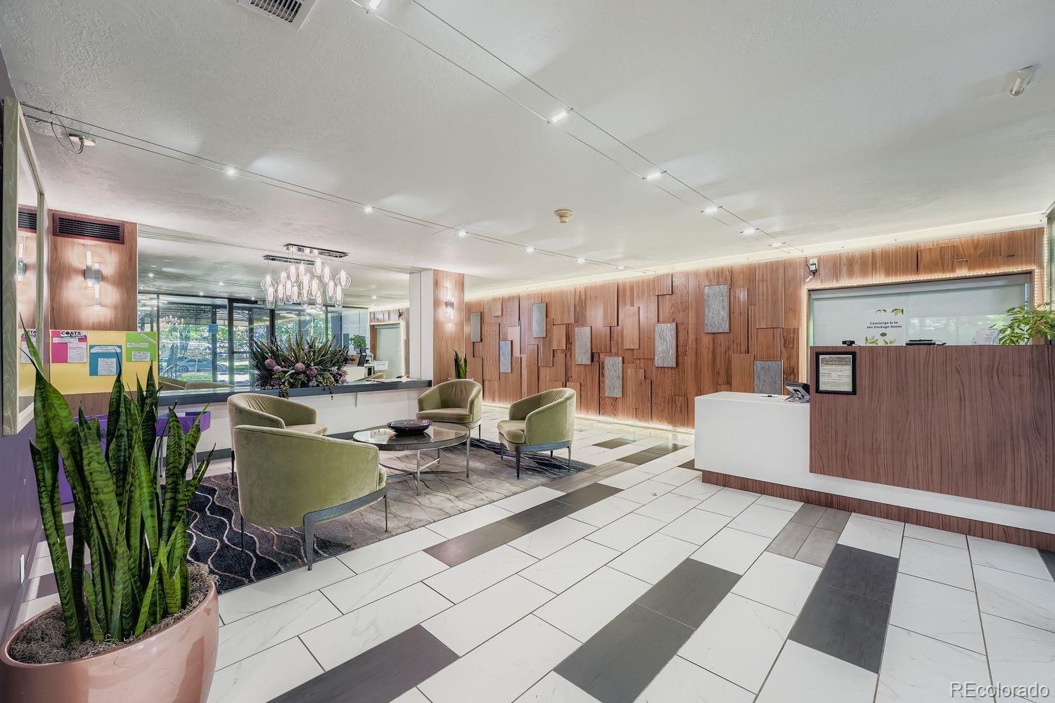 460 S Marion Parkway 952